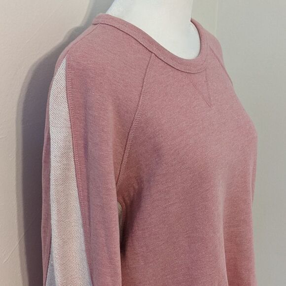 a.n.a Pink Sweatshirt Size Small NWT Distressed Pink Sweatshirt with Raw Edges - Picture 3 of 10